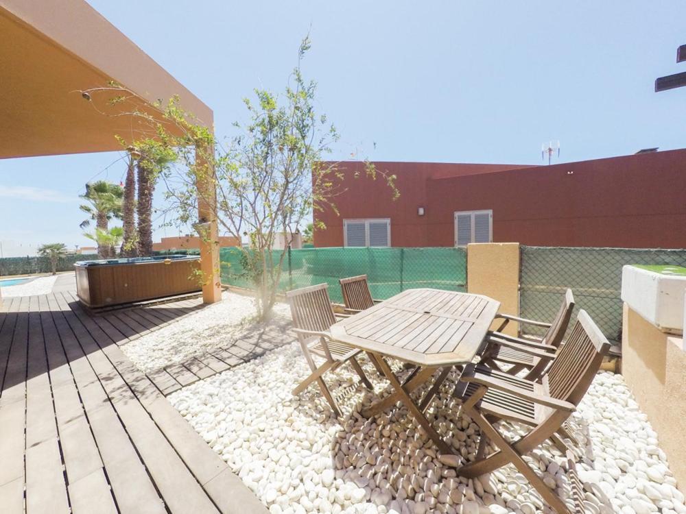 Villa La Marosca - Jacuzzi, Private Pool, 3 Bedrooms Caleta de Fuste Extérieur photo